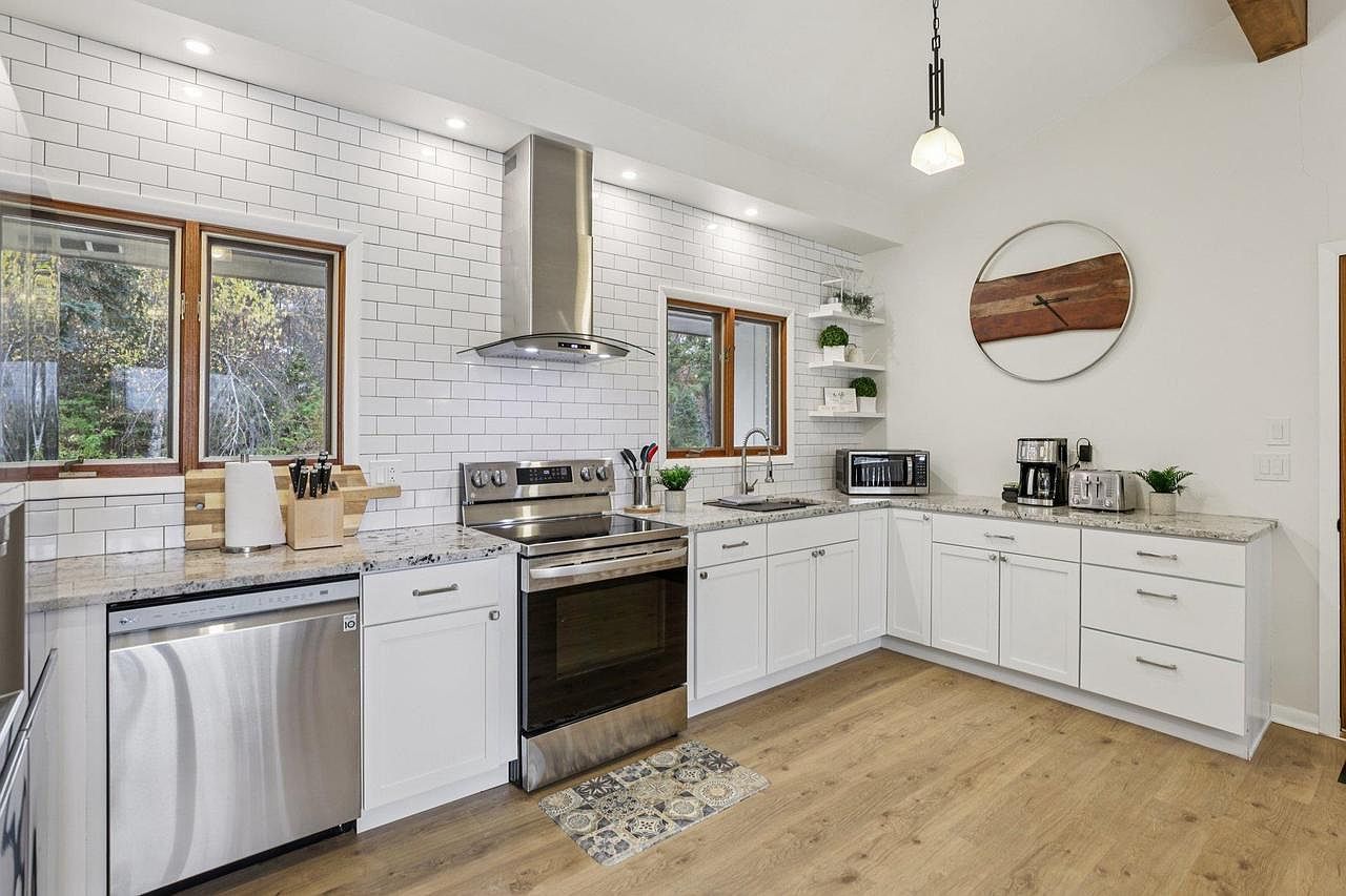 N5630 Thunderbird Dr Portage, WI 53901 - Thumbnail 5