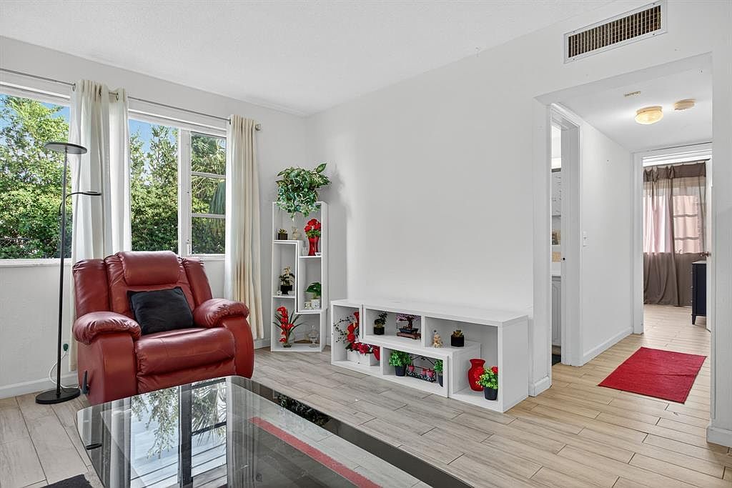 418 S Cypress Rd APT 110 Pompano Beach, FL 33060 - Thumbnail 5