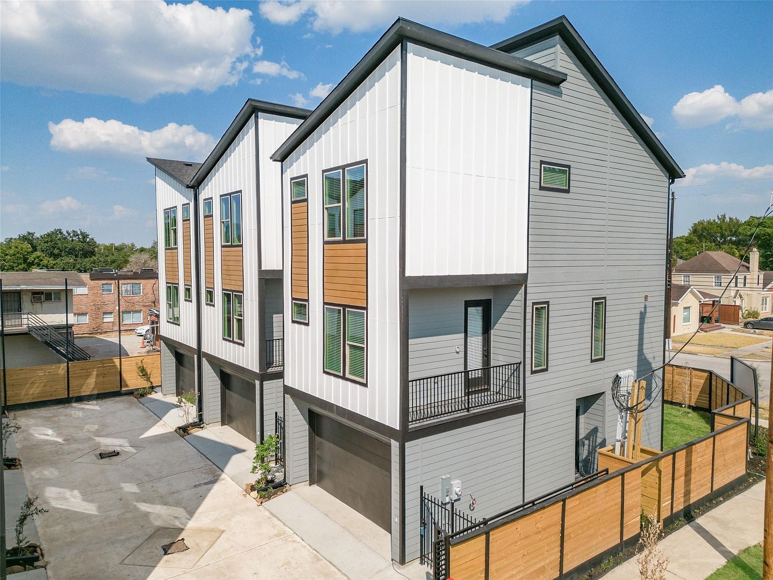 2407 Alabama St Houston, TX 77004 - Thumbnail 5