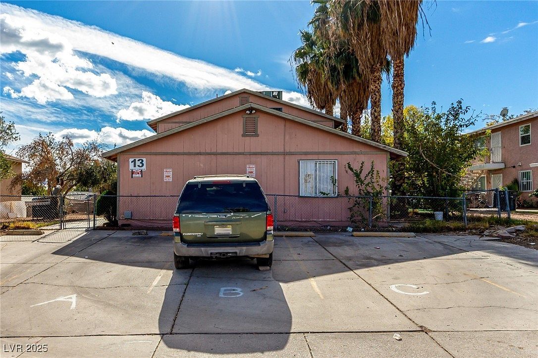 13 Britz Cir North Las Vegas, NV 89030 - Thumbnail 5