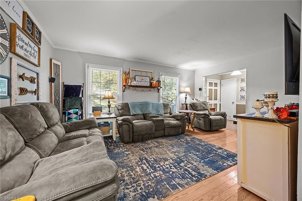 5809 Carriage Ln Greensboro, NC 27410 - Thumbnail 5