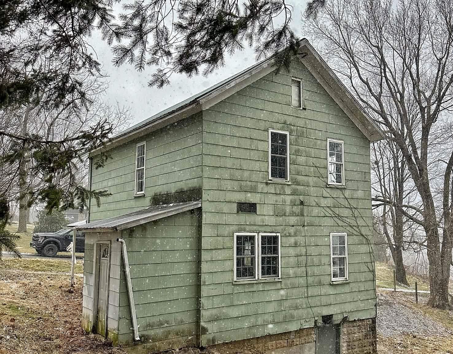 207 Willard St Terra Alta, WV 26764 - Thumbnail 5