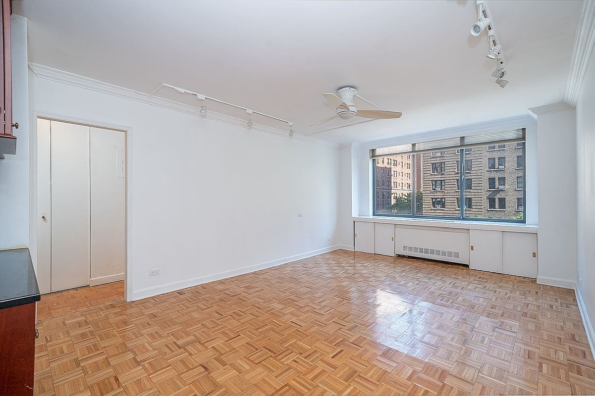 250 W 89th St APT 4L New York, NY 10024 - Thumbnail 5