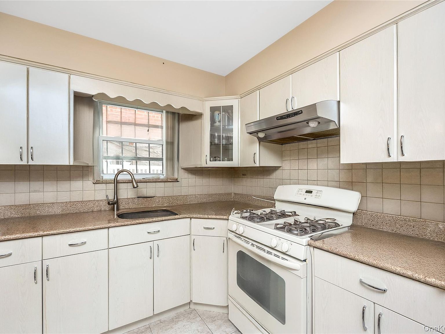 7159 58th Rd Maspeth, NY 11378 - Thumbnail 5