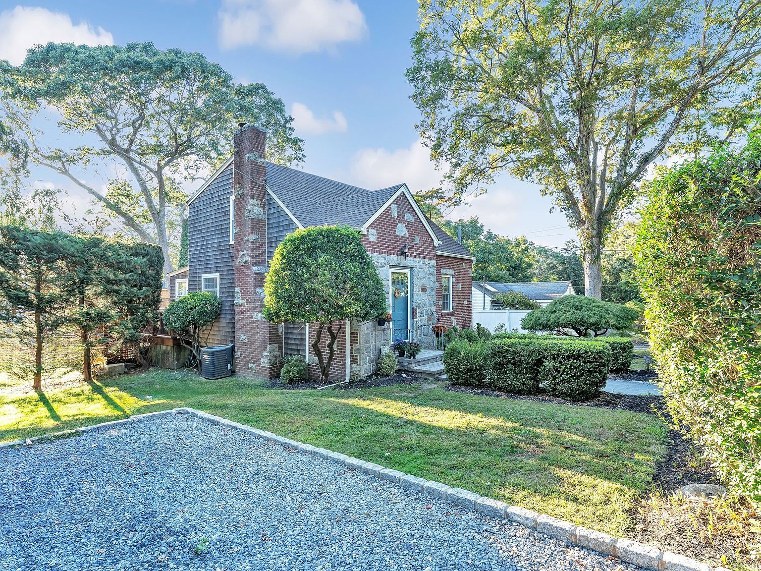 81 Beach Rd Wading River, NY 11792 - Thumbnail 5