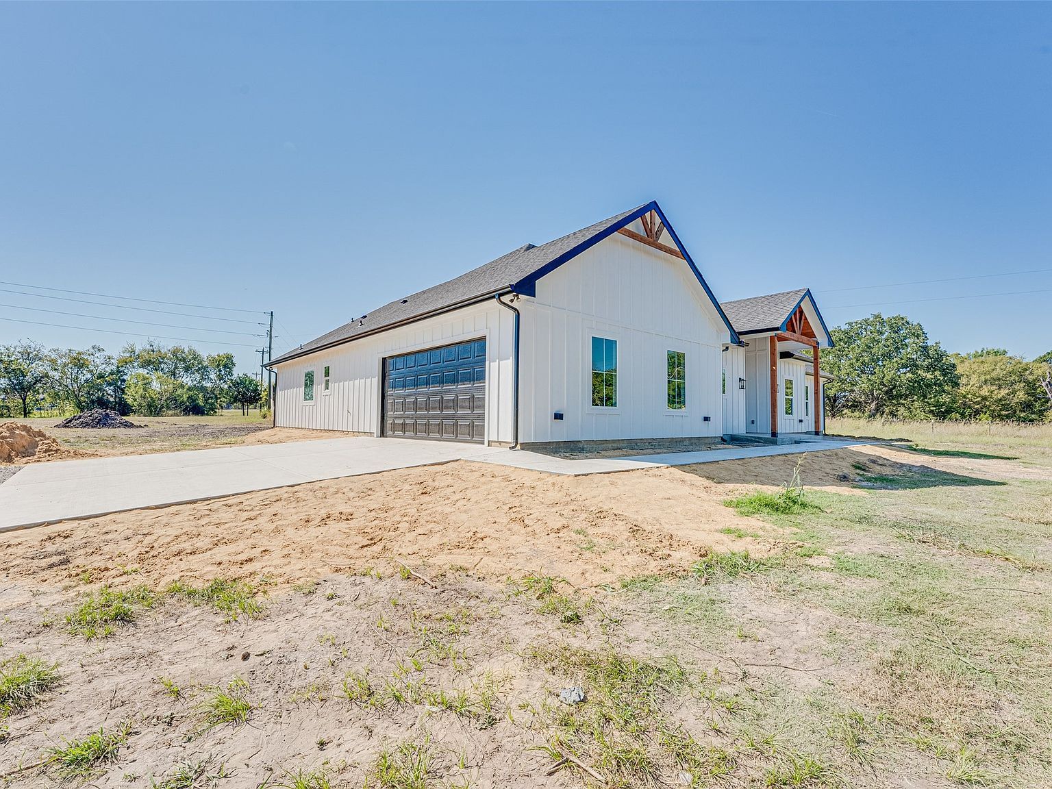 3072 NE County Road 1030 Chatfield, TX 75105 - Thumbnail 5