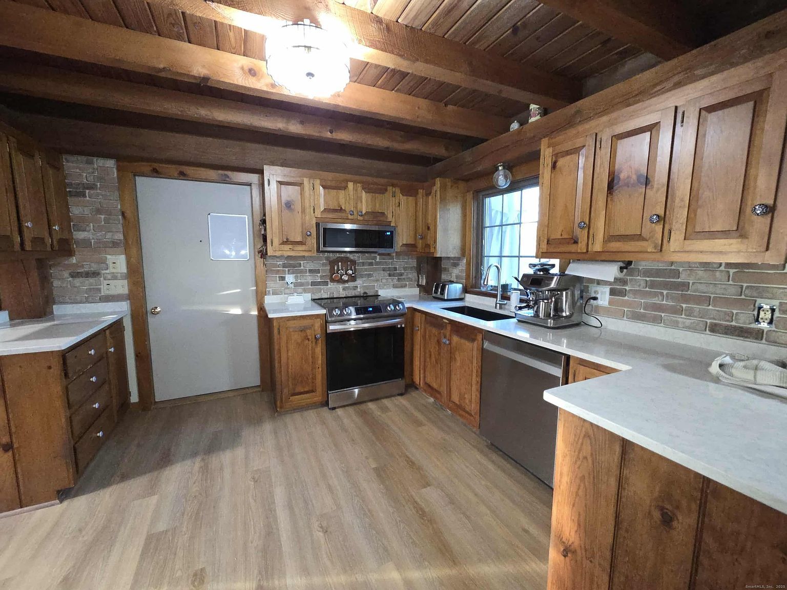 145 Perrin Rd Woodstock, CT 06281 - Thumbnail 5