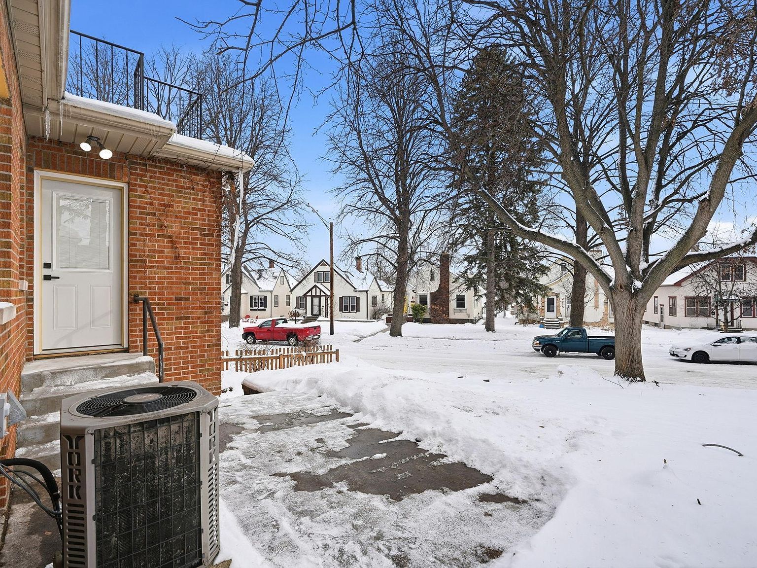 2643 Brighton Ave NE Minneapolis, MN 55418 - Thumbnail 5