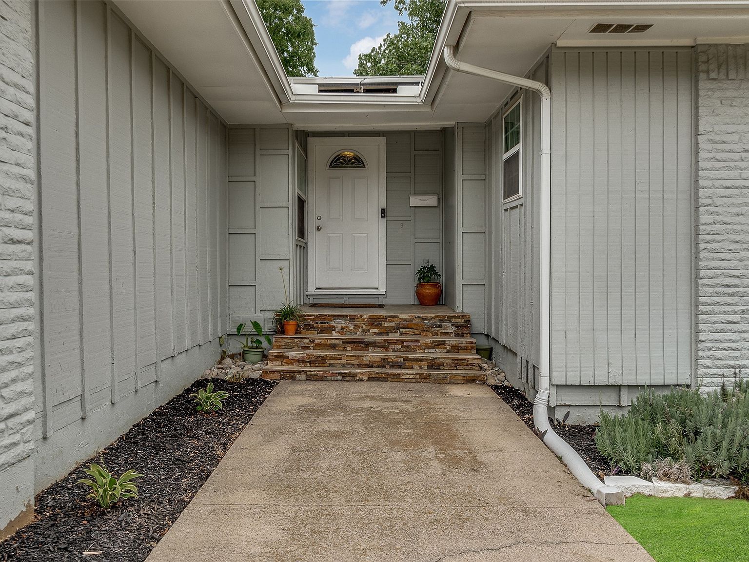 2501 Briarcliff Dr Irving, TX 75062 - Thumbnail 5