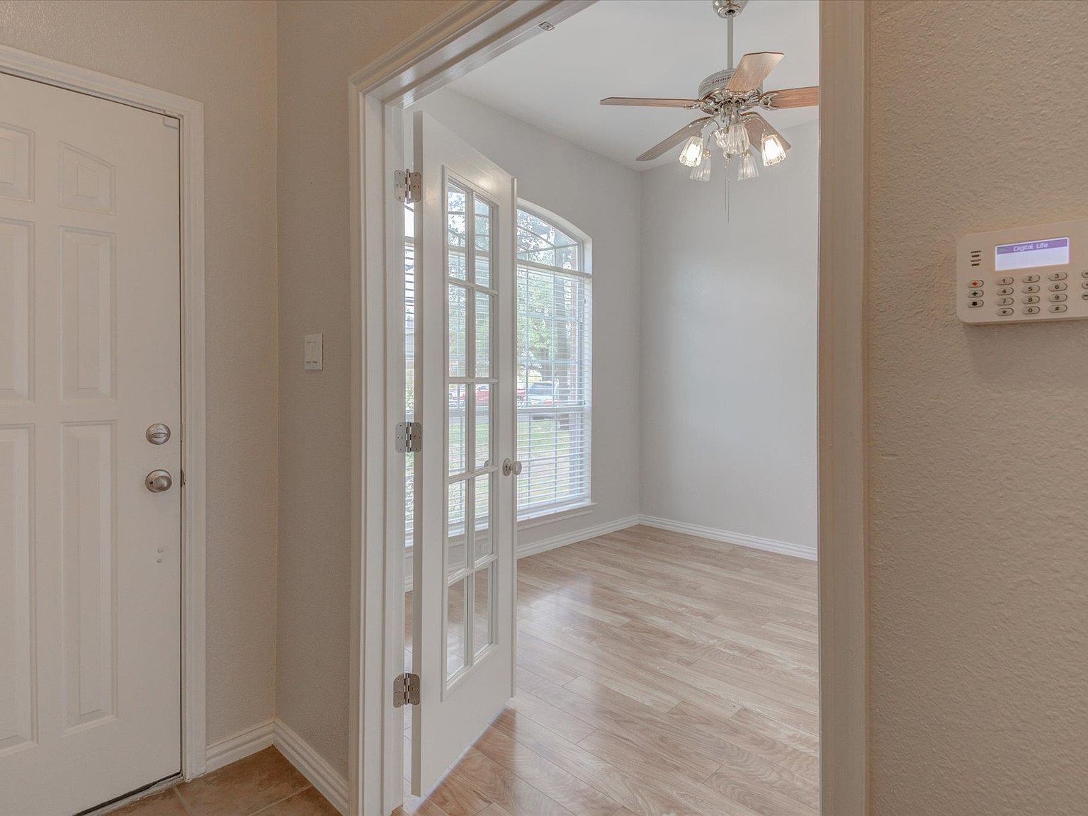 411 Debora Dr Georgetown, TX 78628 - Thumbnail 5