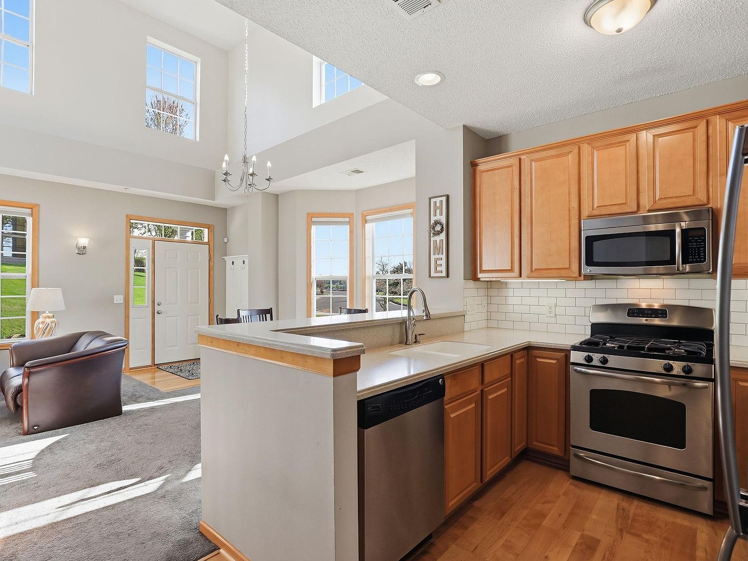 1249 Chateau Ave #405 Maplewood, MN 55109 - Thumbnail 5
