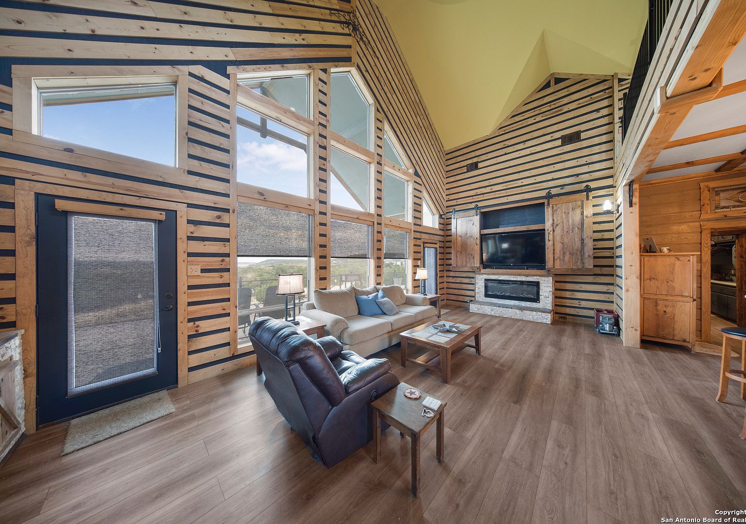 189 Scenic Sunset Lakehills, TX 78063 - Thumbnail 5