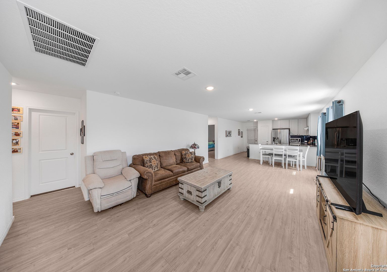 7120 Yellow Sapphire San Antonio, TX 78263 - Thumbnail 5