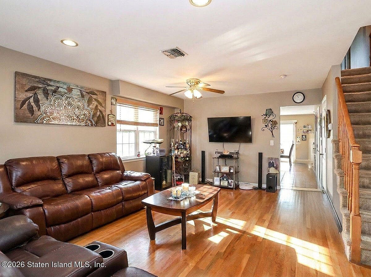 35 Daniella Ct Staten Island, NY 10314 - Thumbnail 5