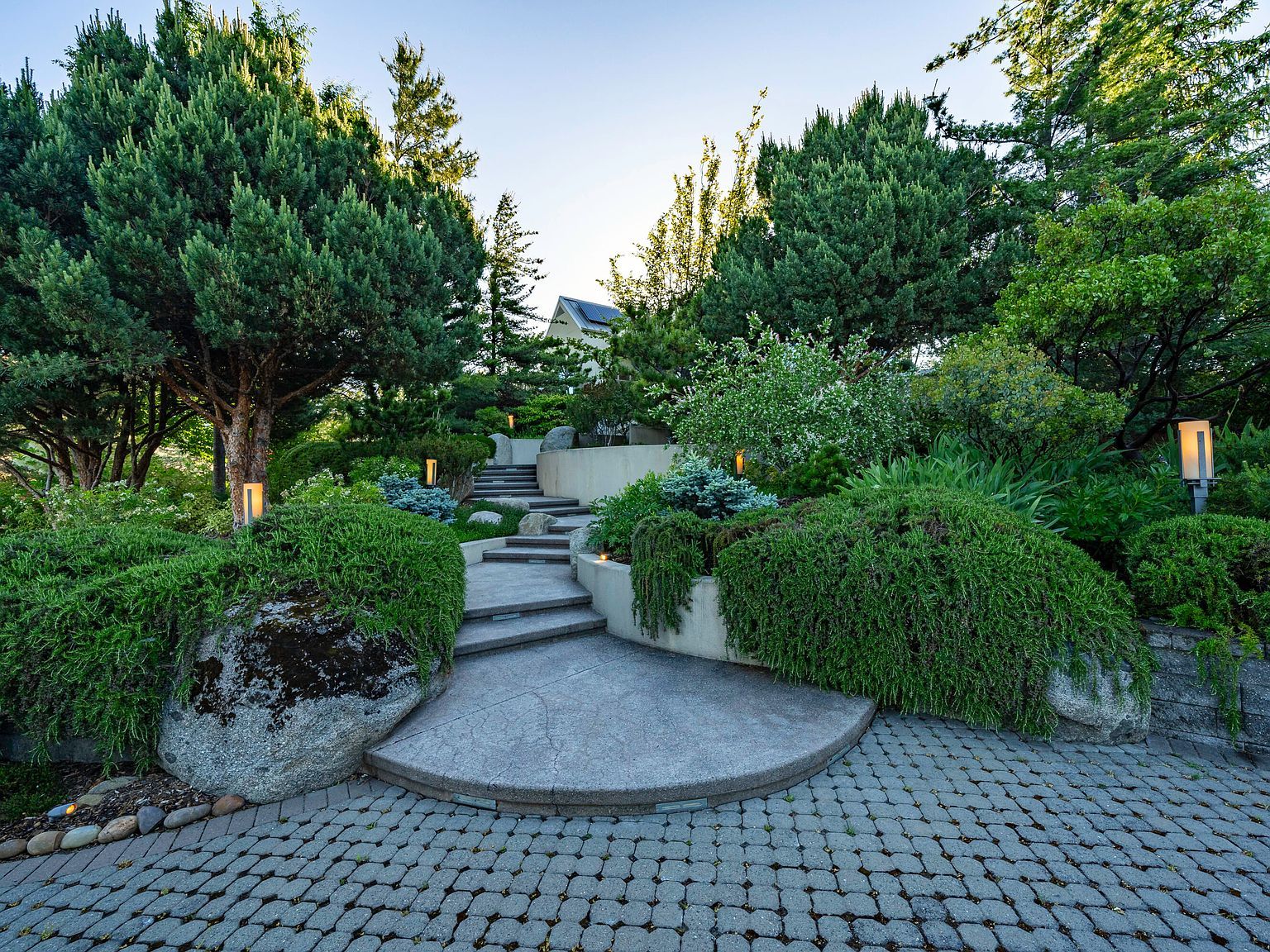 786 Pompadour Dr Ashland, OR 97520 - Thumbnail 5