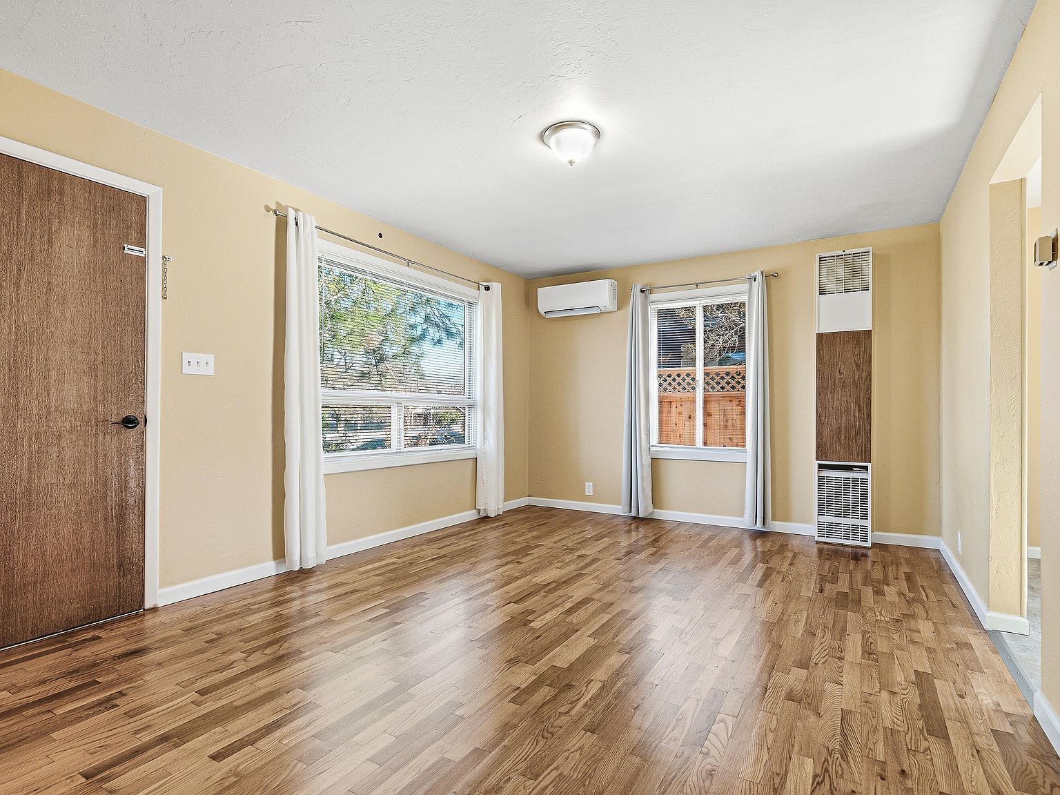 840 B St Ashland, OR 97520 - Thumbnail 5