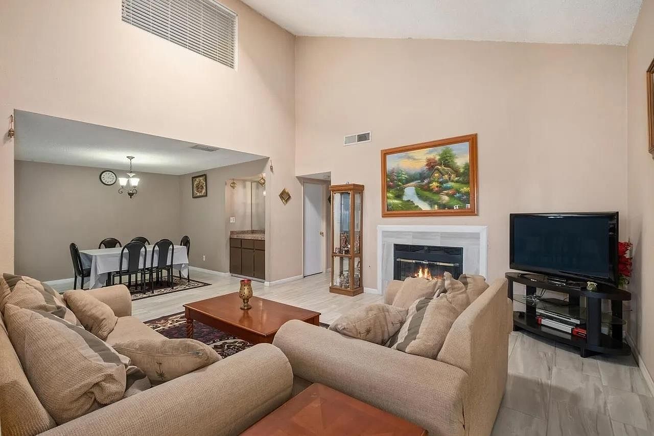 2780 N Marty Ave Fresno, CA 93722 - Thumbnail 5