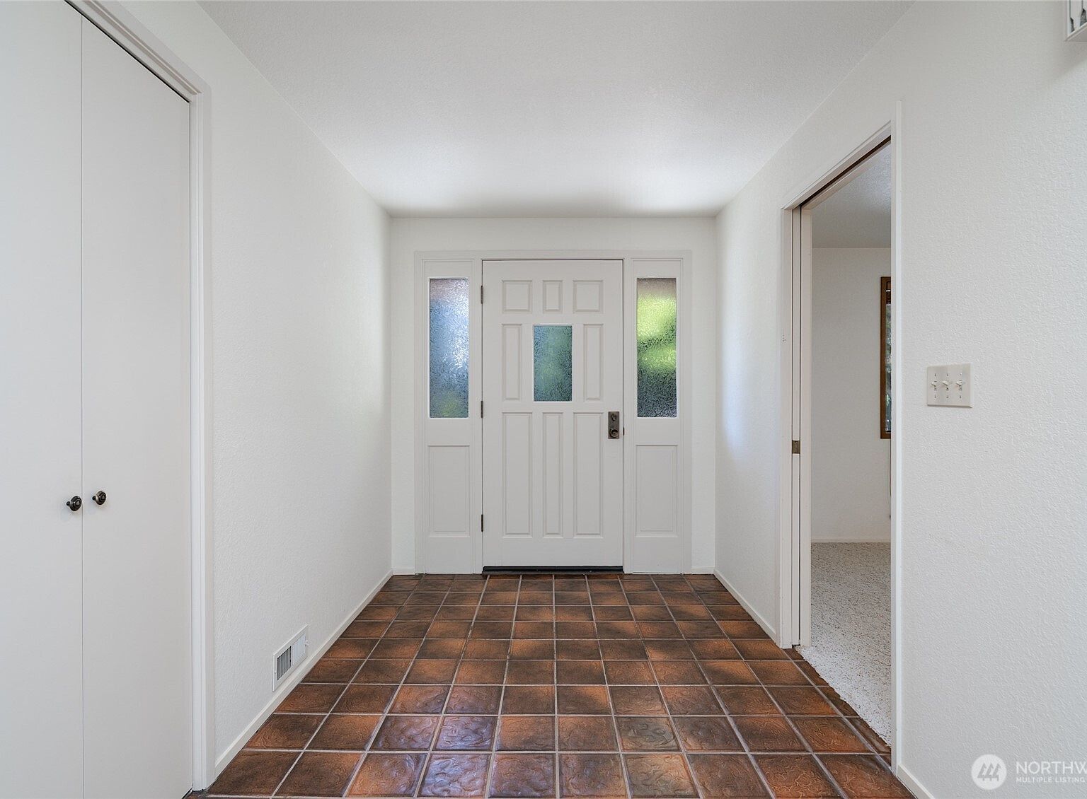 379 Snohomish Dr La Conner, WA 98257 - Thumbnail 5