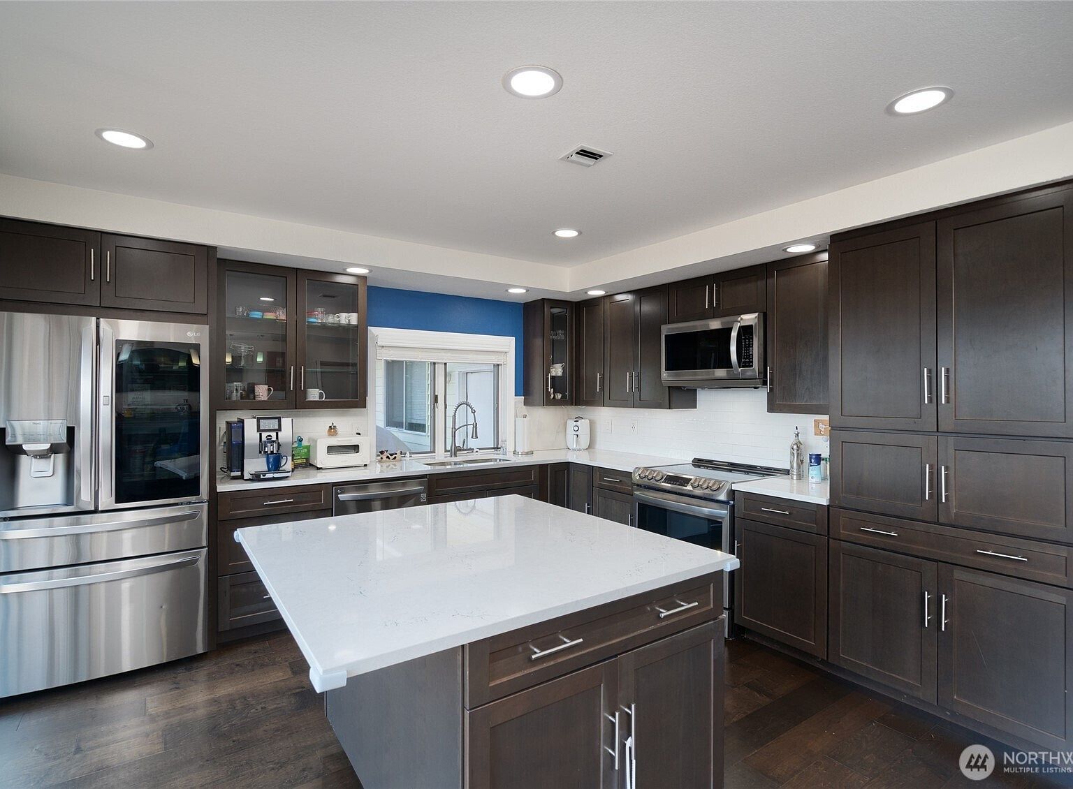 4251 Hollydale Ln Oak Harbor, WA 98277 - Thumbnail 5