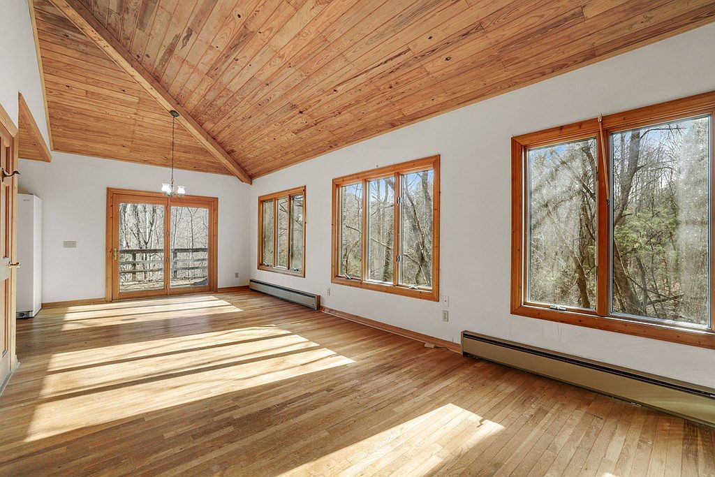 137 Deerwood Dr Franklin, NC 28734 - Thumbnail 5