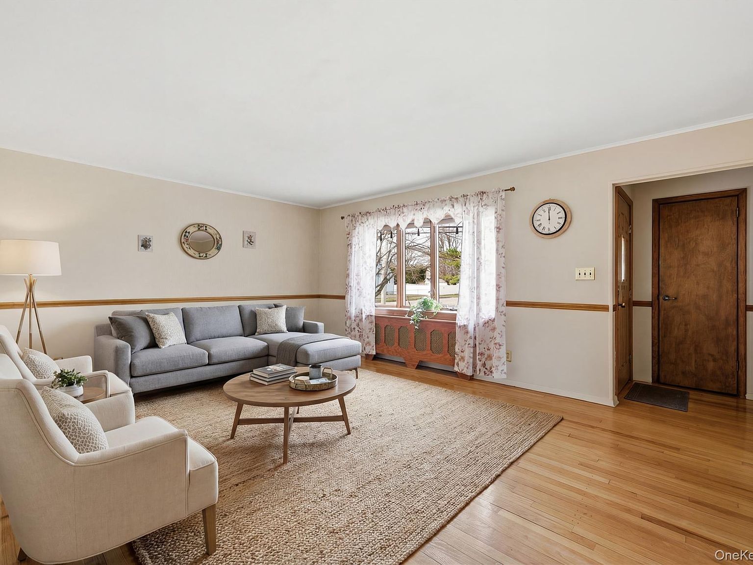 219 E John St Lindenhurst, NY 11757 - Thumbnail 5