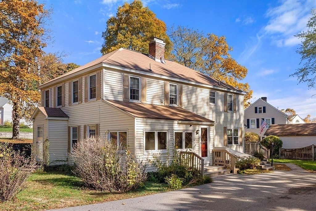 9 Elm St Westford, MA 01886 - Thumbnail 5