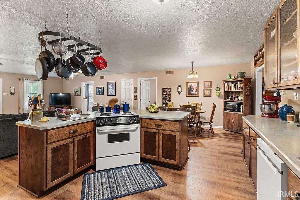 8960 N County Road 950 Rd E Evanston, IN 47531 - Thumbnail 5