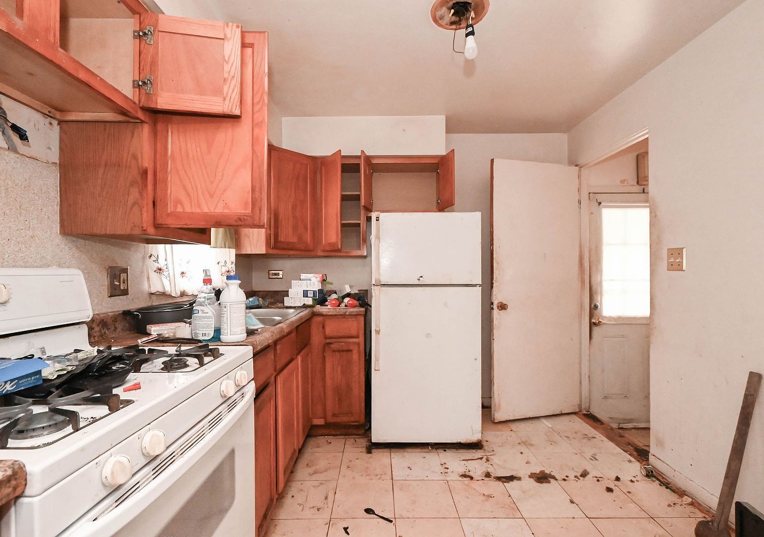 629 S Fulton Ave Waukegan, IL 60085 - Thumbnail 5