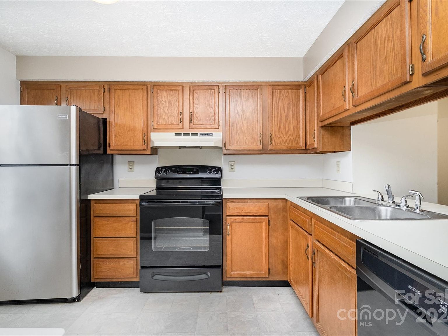 9432 Lexington Cir APT E Charlotte, NC 28213 - Thumbnail 5