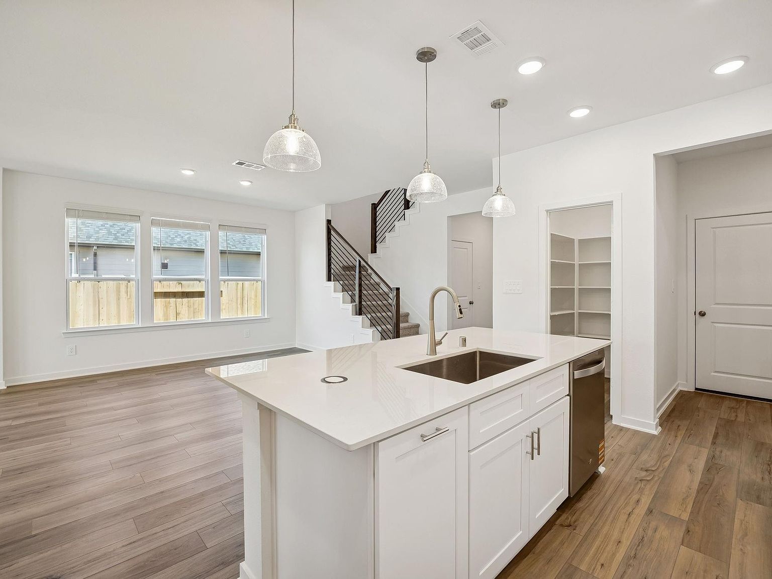 214 Prairie Ridge Ln Montgomery, TX 77356 - Thumbnail 5