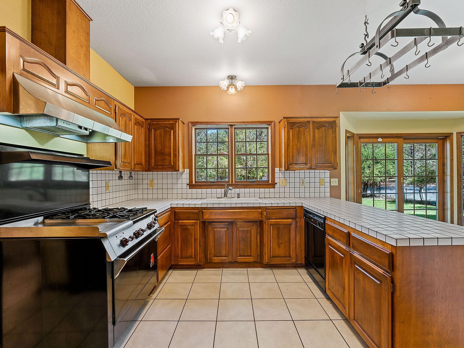 770 Serenity Ln Grants Pass, OR 97526 - Thumbnail 5