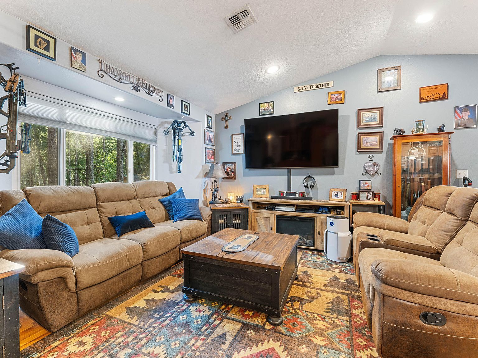 1492 Crooks Creek Rd Selma, OR 97538 - Thumbnail 5