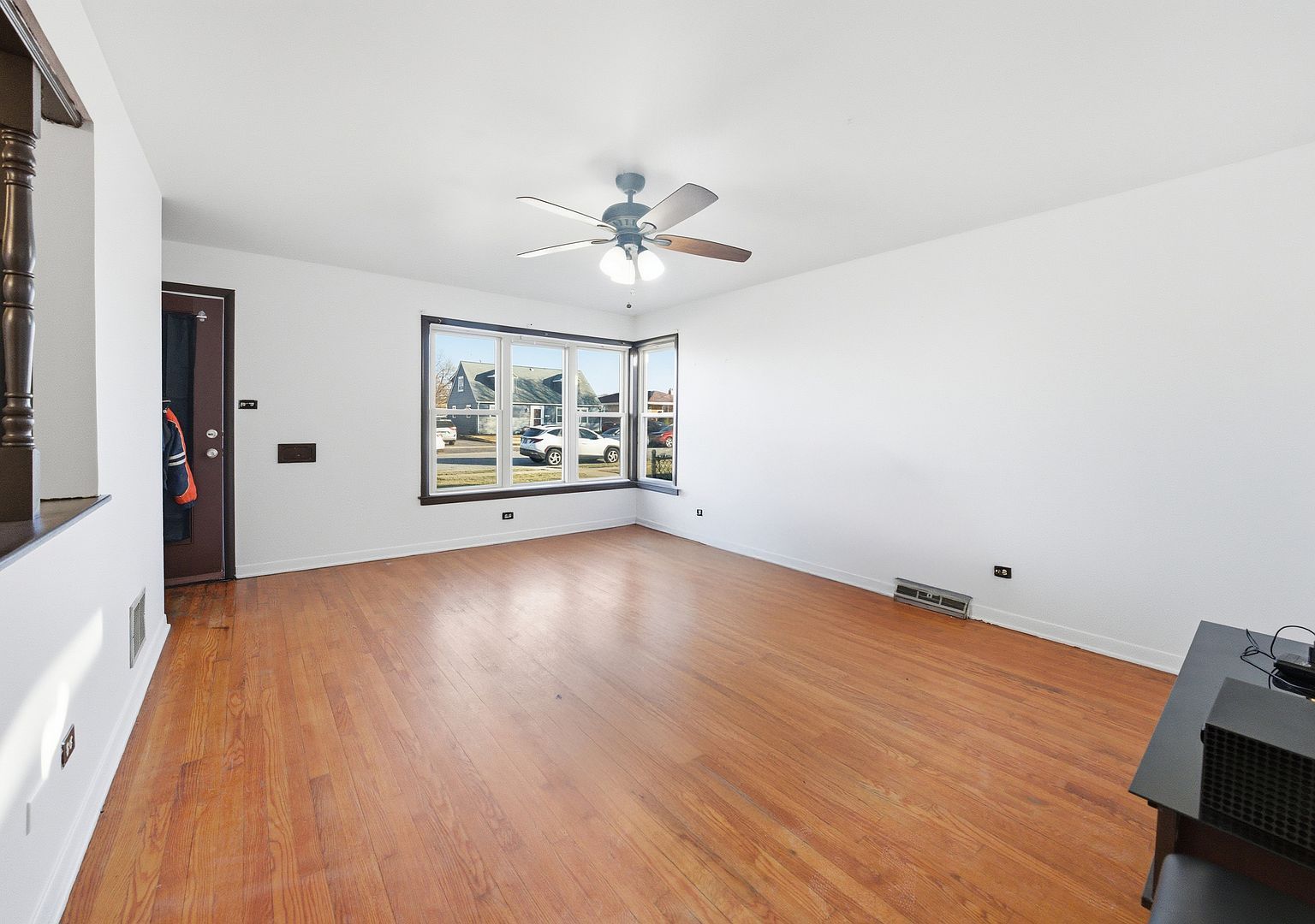 (undisclosed Address) Burbank, IL 60459 - Thumbnail 5