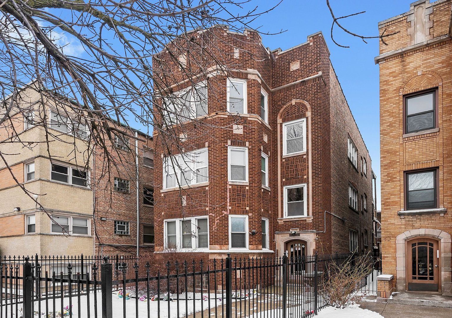 (undisclosed Address) Chicago, IL 60649 - Thumbnail 5