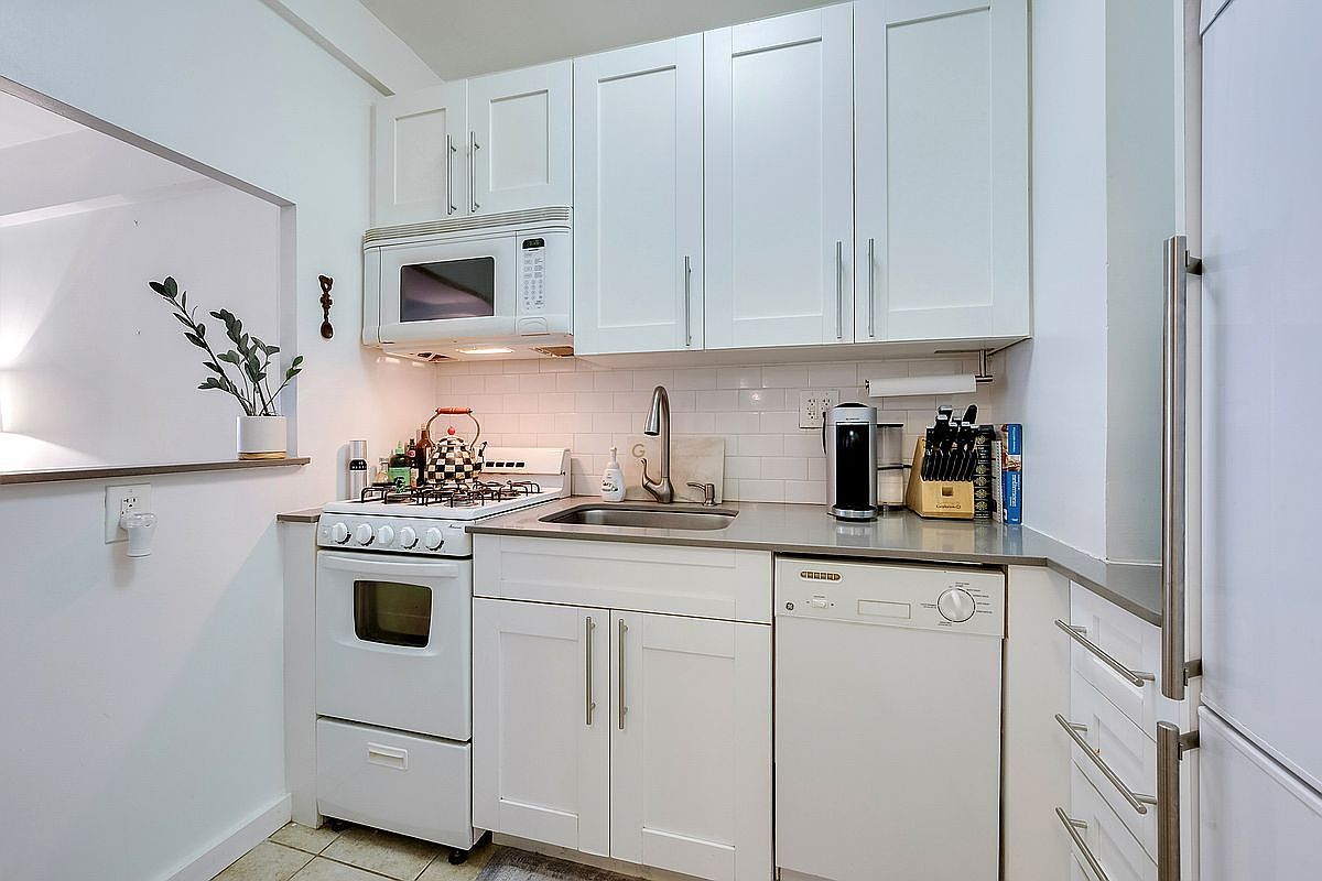 333 E 46th St APT 2G New York, NY 10017 - Thumbnail 5