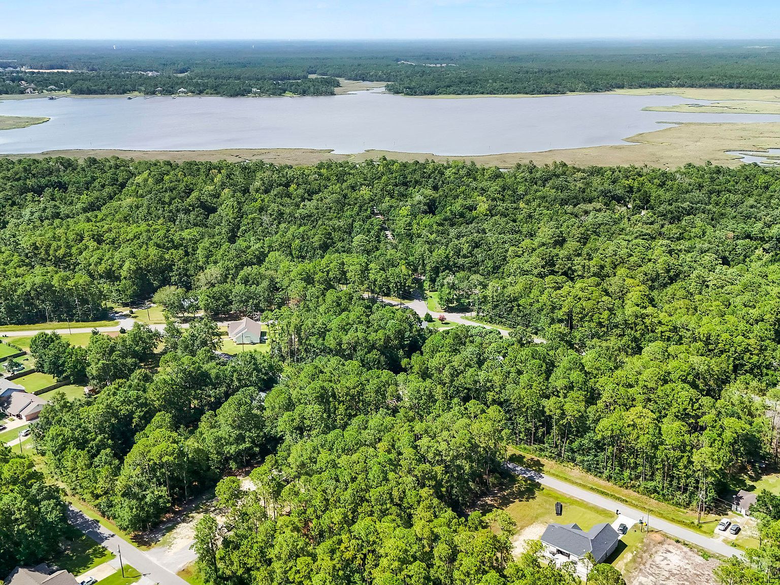 684 Sycamore St, Ocean Springs, MS, 39564 - Thumbnail 5