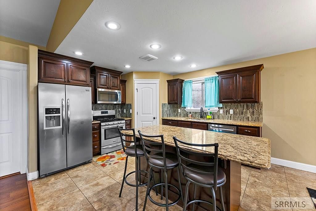 6020 Bryson Ln Idaho Falls, ID 83402 - Thumbnail 5