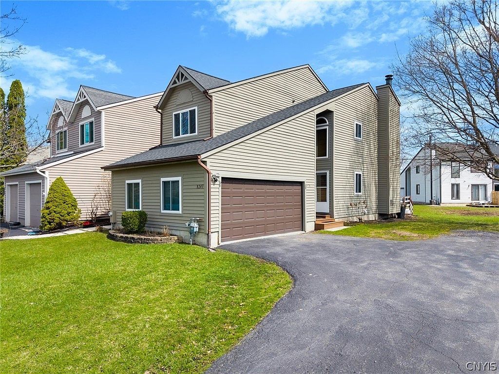 8243 Honeysuckle Dr Liverpool, NY 13090 - Thumbnail 5