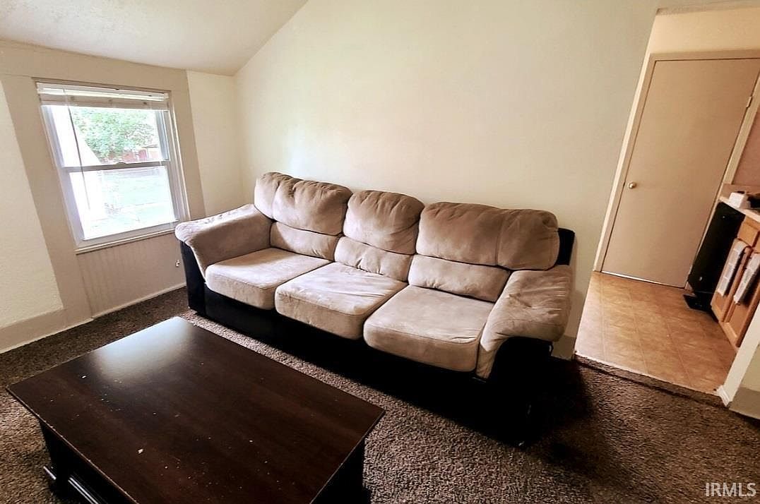 613 Lavina St Fort Wayne, IN 46802 - Thumbnail 5