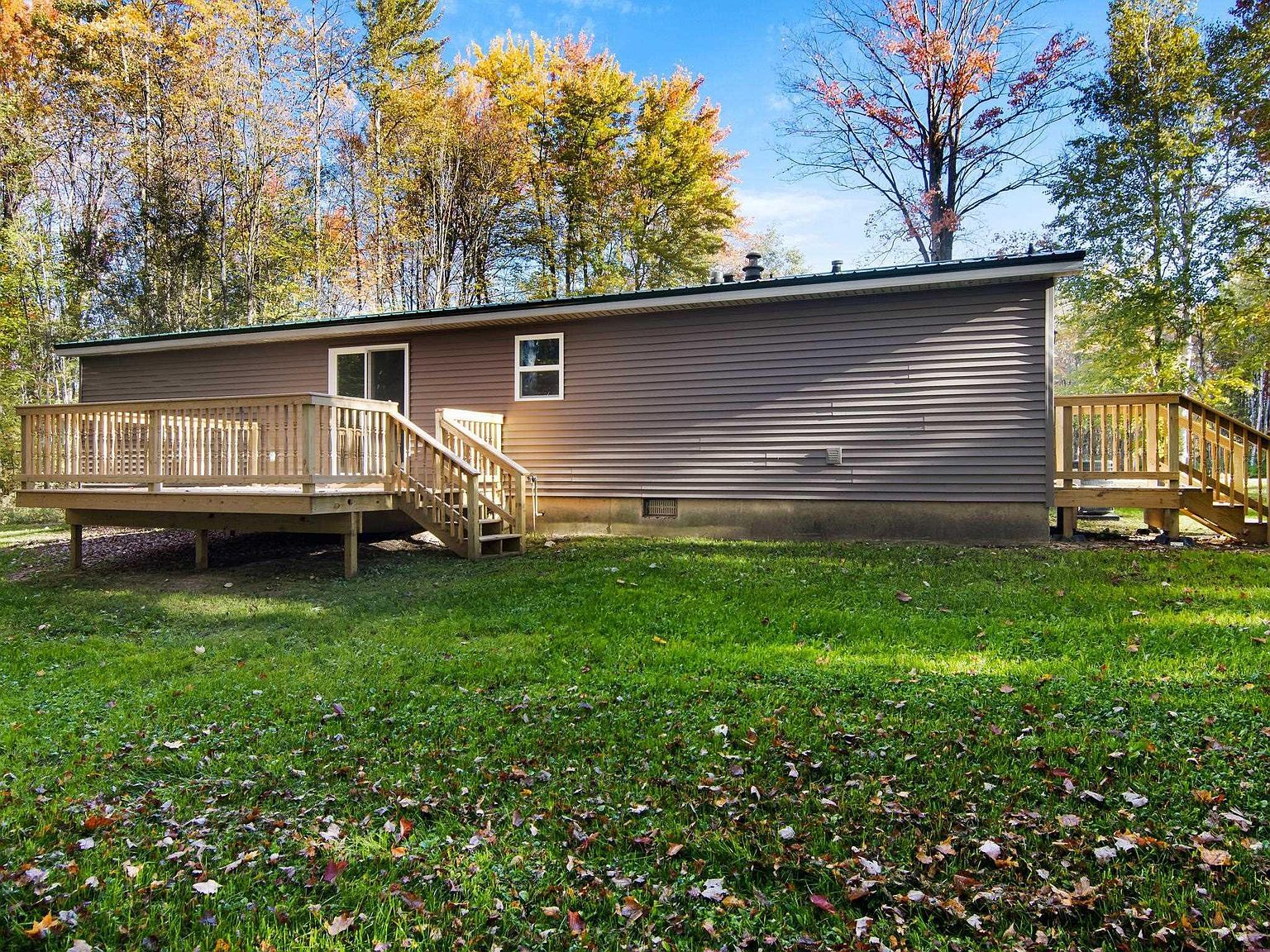 7273 Cadillac Hwy Benzonia, MI 49616 - Thumbnail 5