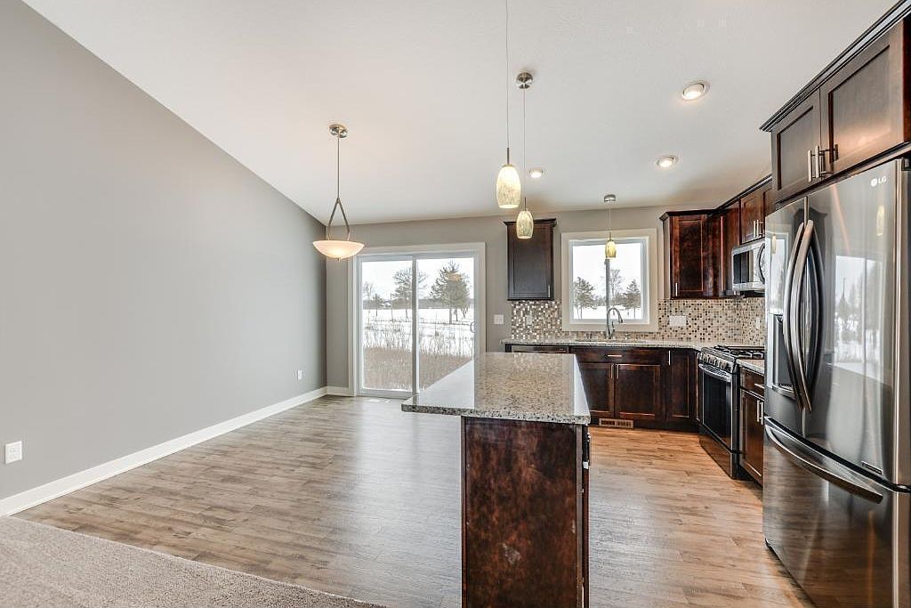 4787 261st St Wyoming, MN 55092 - Thumbnail 5