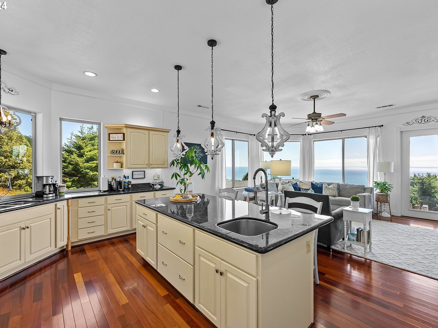 16898 Crown Terrace Rd Brookings, OR 97415 - Thumbnail 5