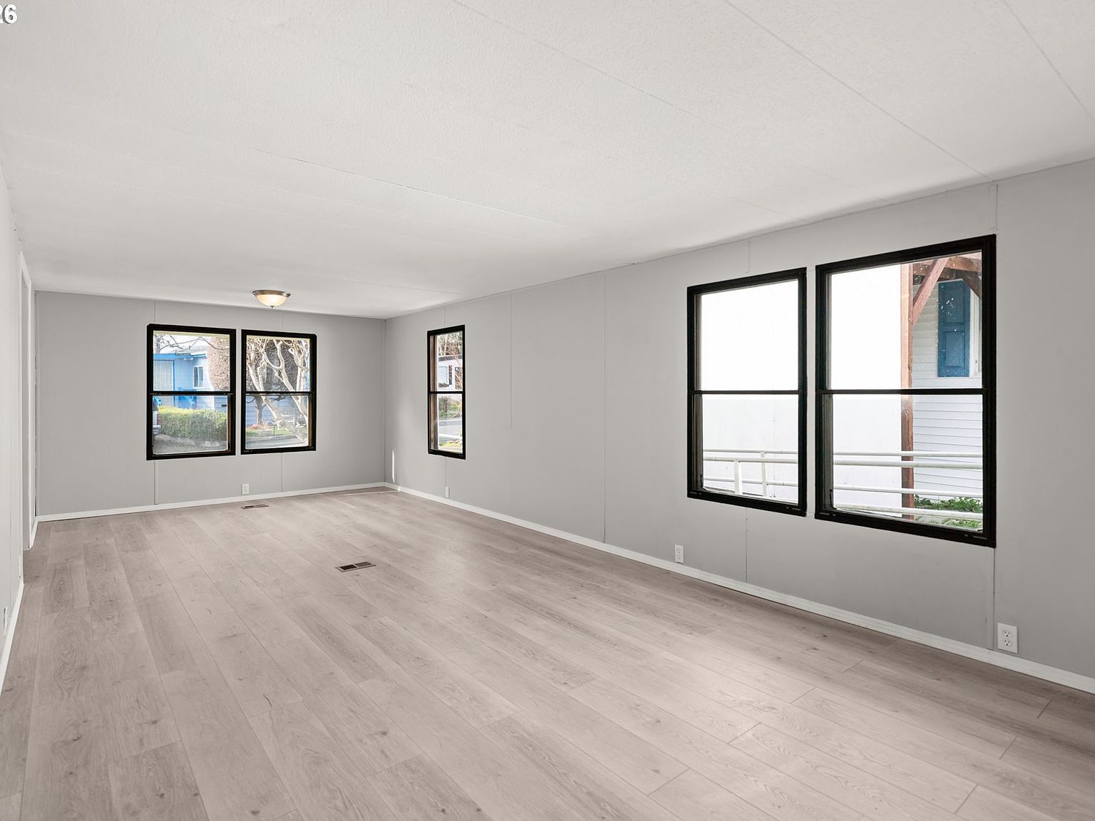 15505 Oceanview Dr Space 45 Brookings, OR 97415 - Thumbnail 5