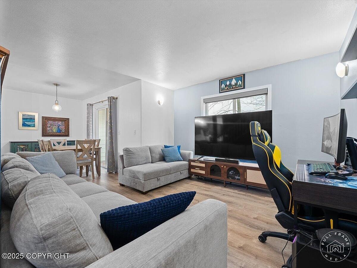 8421 Duben Ave #16 Anchorage, AK 99504 - Thumbnail 5