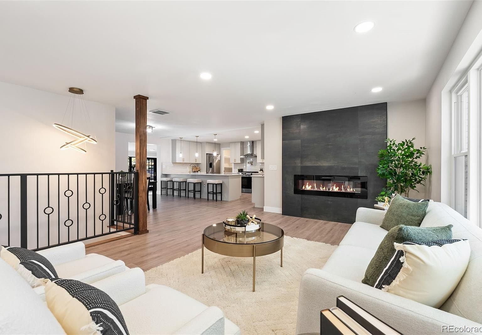 3831 S Hillcrest Dr Denver, CO 80237 - Thumbnail 5