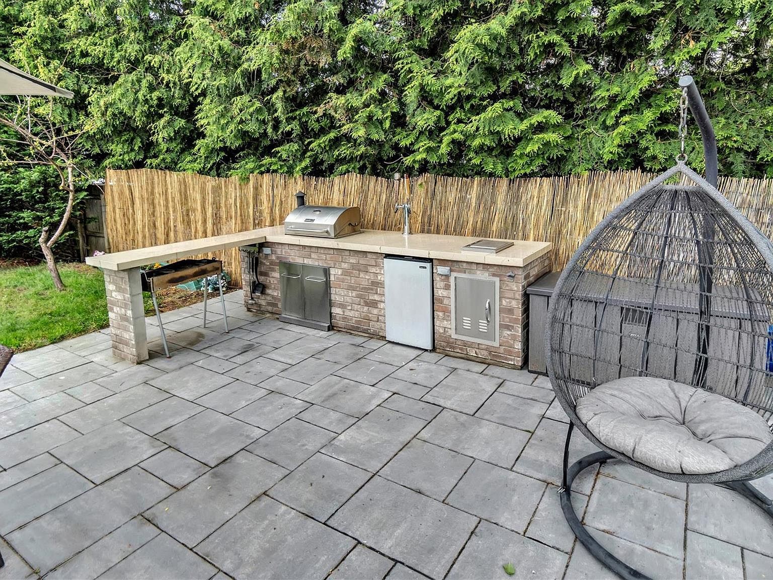 143 Hallock St Riverhead, NY 11901 - Thumbnail 5