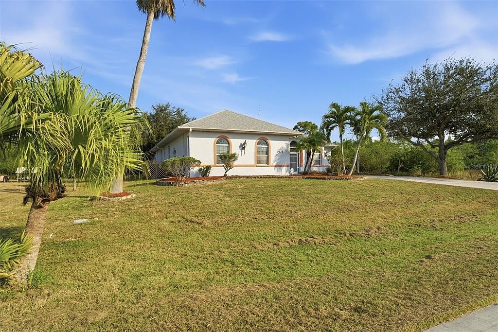 9336 Saint Paul Dr Pt Charlotte, FL 33981 - Thumbnail 5