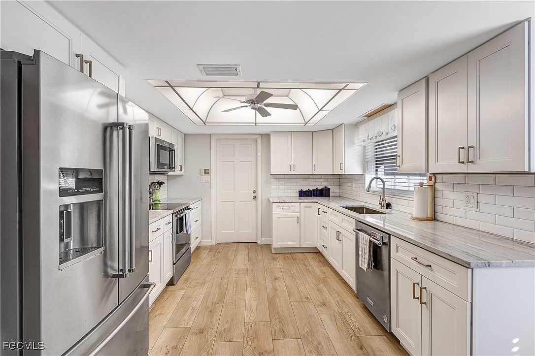 3540 Avocado Dr Fort Myers, FL 33901 - Thumbnail 5