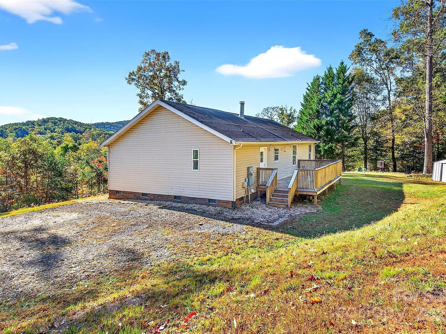 157 Blue Bird Meadows Dr Nebo, NC 28761 - Thumbnail 5