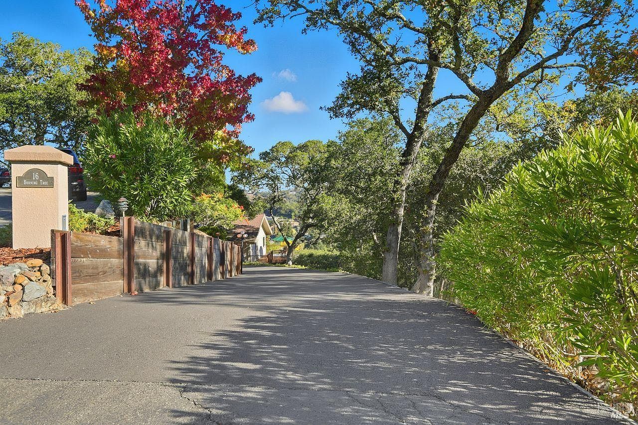 16 Burning Tree Dr Novato, CA 94949 - Thumbnail 5